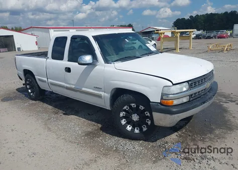 2000 Chevrolet Silverado 1500 Ls z USA, uszkodzony, nr VIN 2GCEC19V9Y1361972